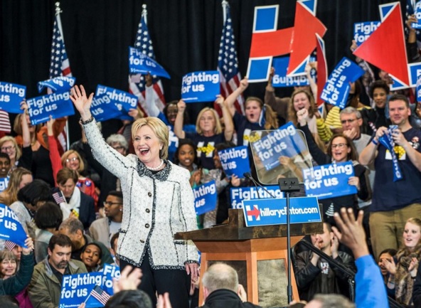 Hillary Clinton festeggia la vittoria in South Carolina - dal profilo ufficiale Instagram