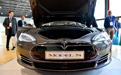 tesla_modelS_adnk