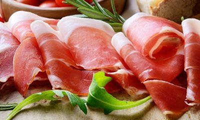 Prosciutto crudo: effetti positivi su pressione e colesterolo in soggetti a rischio cardiovascolare