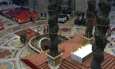 Diretta Video – Continua l’omaggio a Papa Francesco in San Pietro