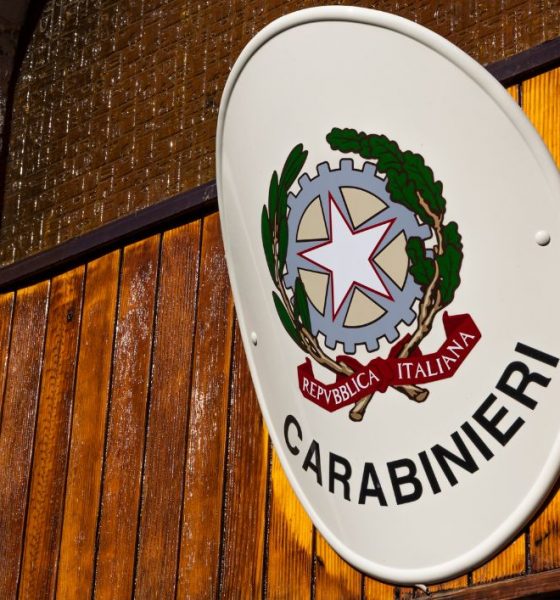 Massa, uomo di 47 anni ucciso davanti al figlio