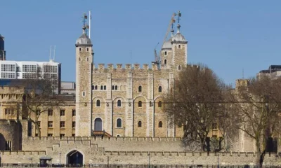 Tower of London, activists deface the Imperial Crown display case