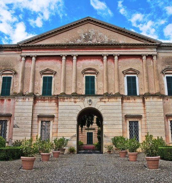 Ristrutturare una villa: come trasformare gli spazi senza rinunciare al carattere dell’edificio