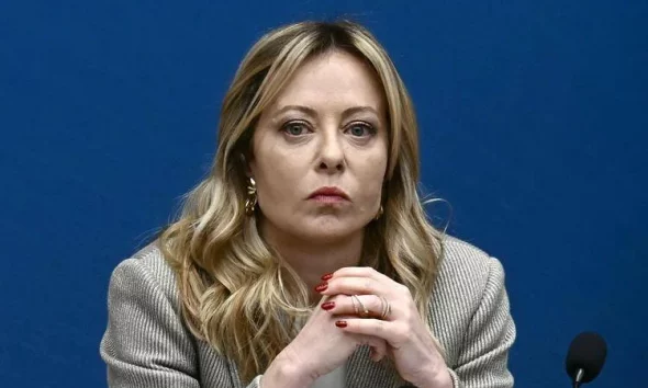 Meloni in missione nel Golfo per sicurezza energetica