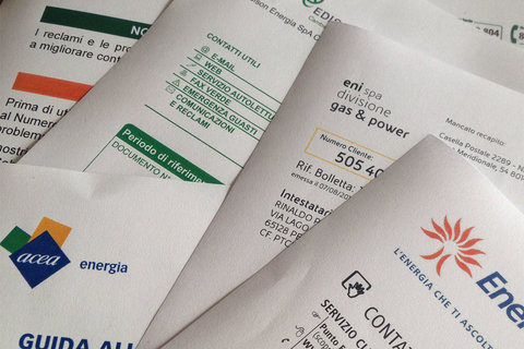 Rincari energia e carburanti: luce, gas, mutui e RC auto in aumento con la crisi tra Iran e Usa