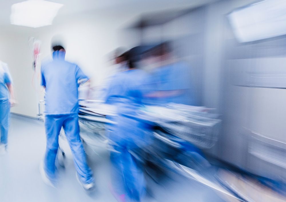 Bimba travolta da trattorino a Loria, è in pericolo di vita